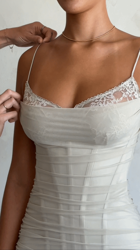 Raquel | Robe Élégante et Moderne